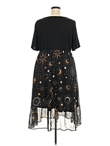 BLOOMCHIC Cocktail Dress (view 2)
