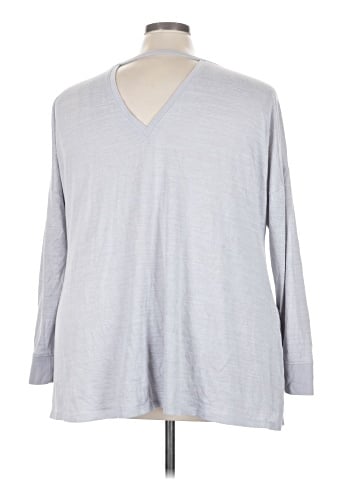 LIVI Active 3/4 Sleeve Top (view 2)