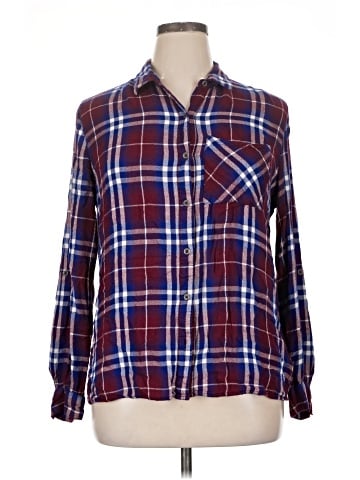 Charlotte Russe Long Sleeve Button-Down Shirt (view 1)