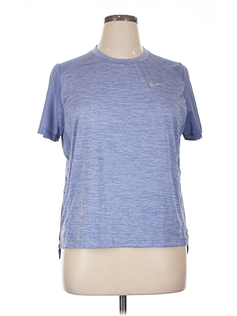 Pre-owned Nike Active T-shirt In Blue