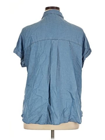 Jane and Delancey Short Sleeve Button-Down Shirt (view 2)