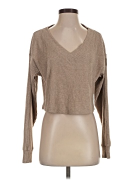 Alo Yoga Pullover Sweater (view 1)
