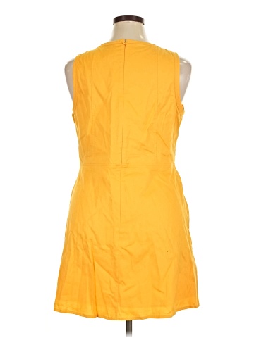 Banana Republic Factory Store Casual Dress (view 2)