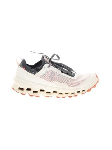 On Cloud Sneakers (view 1)