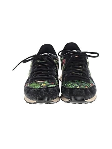 Nike Sneakers (view 2)