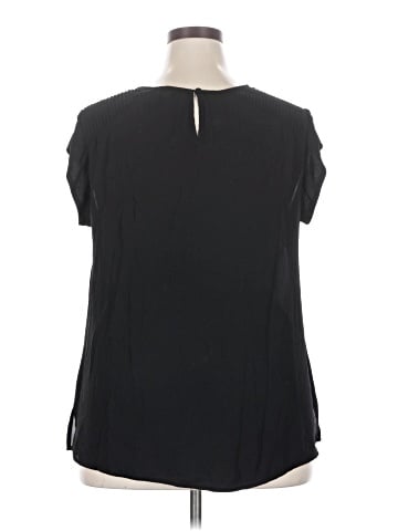 DR2 Sleeveless Blouse (view 2)