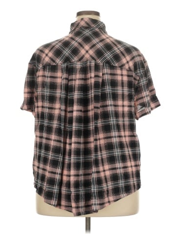 Torrid Short Sleeve Button-Down Shirt (view 2)