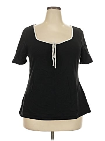 BLOOMCHIC Short Sleeve Top (view 1)