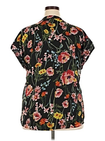 Vince Camuto Short Sleeve Blouse (view 2)