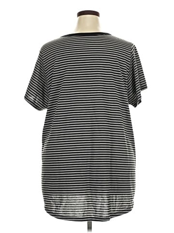 Torrid Short Sleeve T-Shirt (view 2)