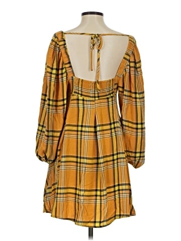 Urban Outfitters Casual Dress (view 2)