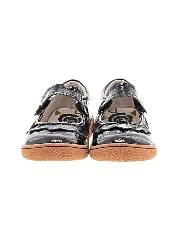 Livie & Luca Flats (view 2)