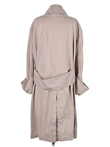 Burberry Trenchcoat (view 2)