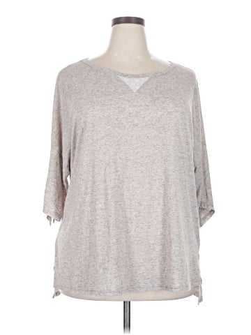 Weekend Suzanne Betro 3/4 Sleeve T-Shirt (view 1)