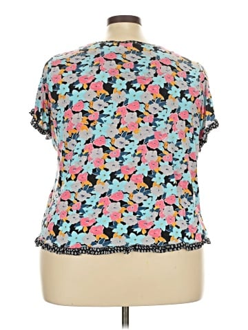 Secret Treasures Short Sleeve T-Shirt (view 2)