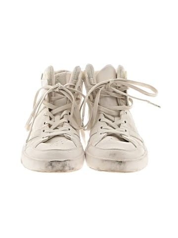 On Cloud Sneakers (view 2)