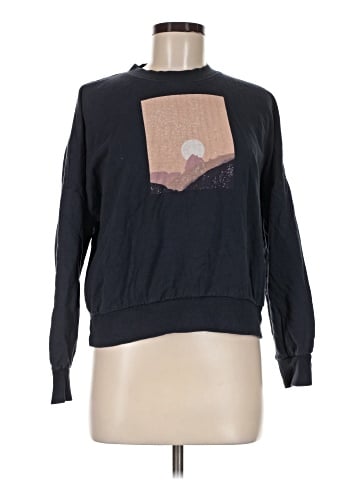 WVN. Pullover Sweater (view 1)