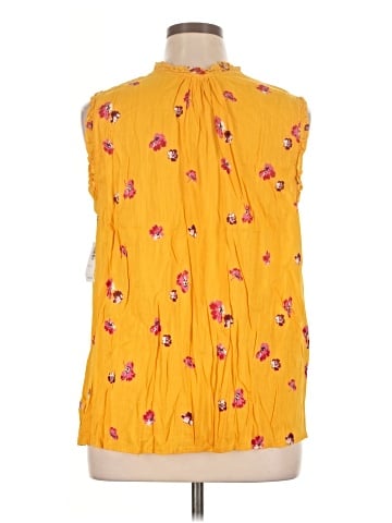 Old Navy Sleeveless Blouse (view 2)