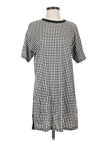 Alice + Olivia Casual Dress (view 1)