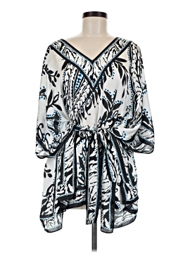White House Black Market Kimono