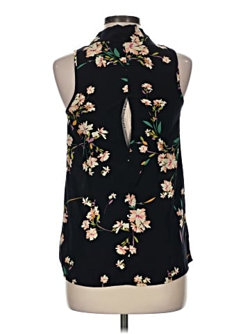 Lila Clothing Co. Sleeveless Blouse (view 2)