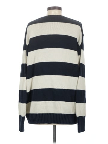 Brandy Melville Pullover Sweater (view 2)