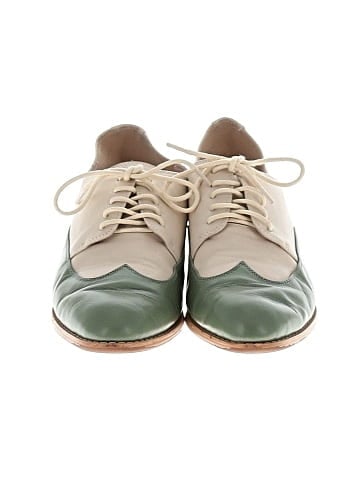Unbranded Flats (view 2)