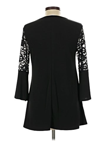 Blue Belle 3/4 Sleeve Top (view 2)