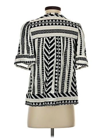Old Navy Short Sleeve Blouse (view 2)
