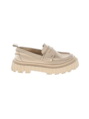 Zara Flats (view 1)