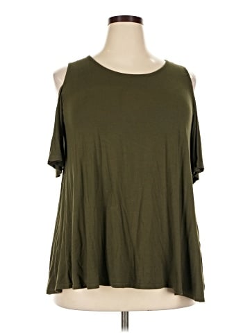 Forever 21 Plus Short Sleeve Top (view 1)