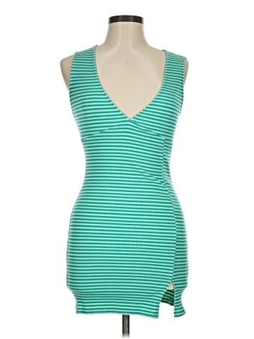Le Lis Casual Dress (view 1)