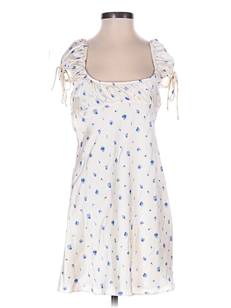 Pre-owned Zara Casual Dress In Ivory
