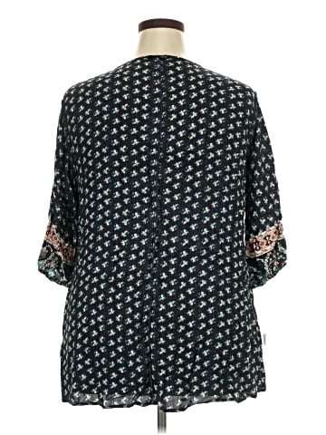 BLOOMCHIC Cardigan (view 2)
