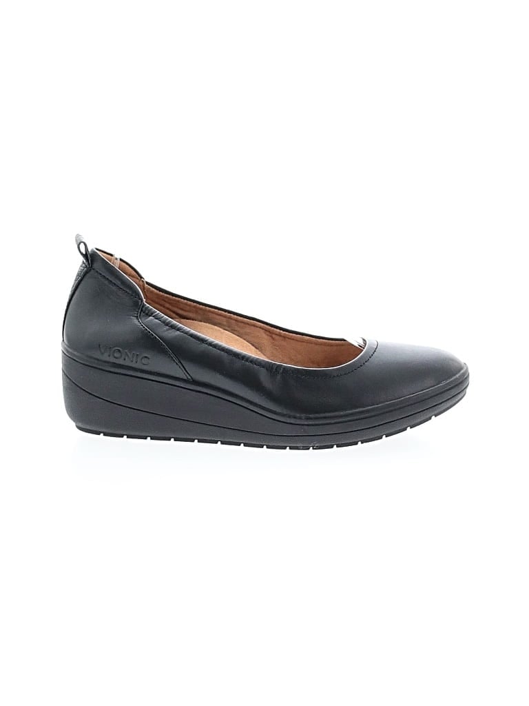 Pre-owned Vionic Wedges In Black