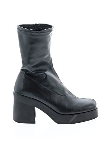 Steve Madden Boots (view 1)