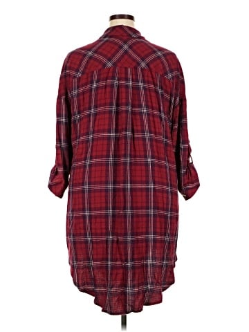 Torrid 3/4 Sleeve Button-Down Shirt (view 2)