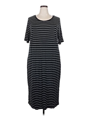 Ava & Viv Casual Dress (view 1)