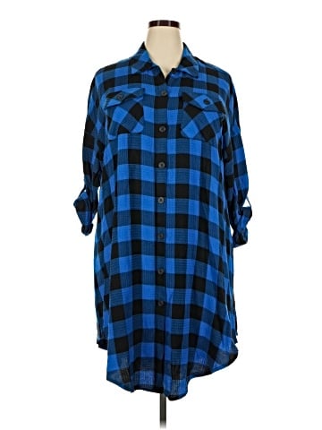 Torrid 3/4 Sleeve Button-Down Shirt (view 1)
