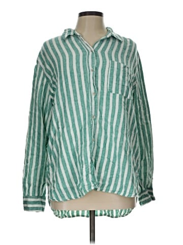 Universal Thread Long Sleeve Button-Down Shirt (view 1)