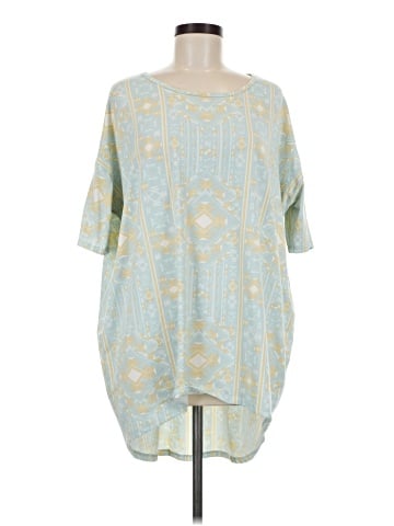 Lularoe 3/4 Sleeve T-Shirt (view 1)