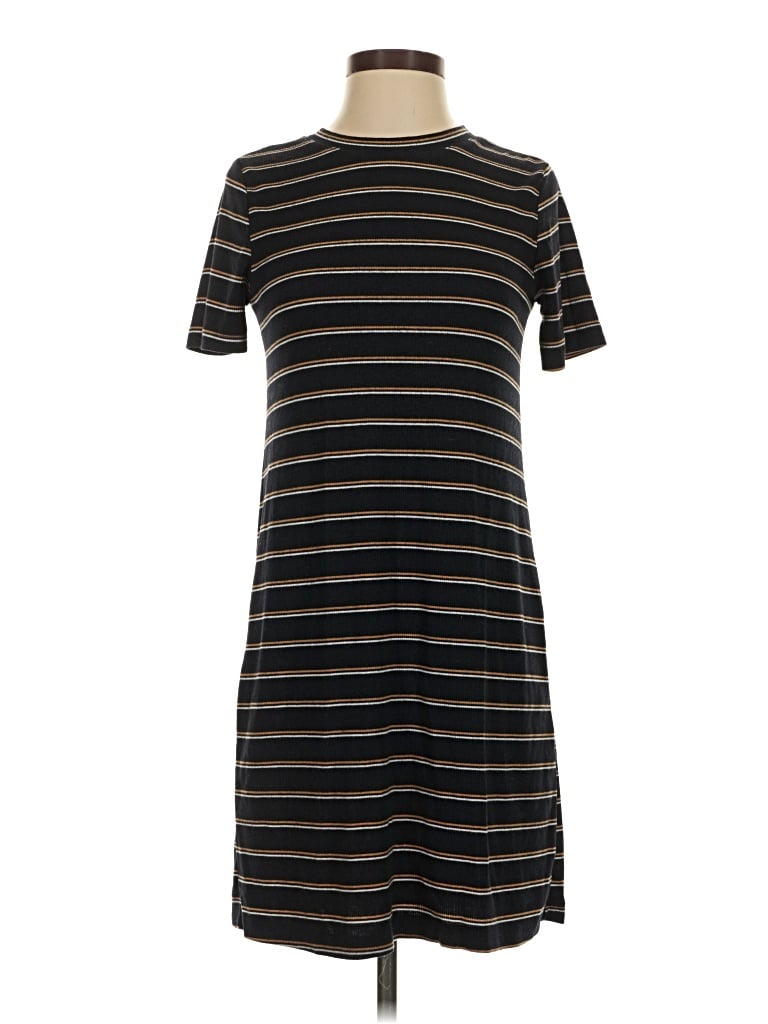 Pre-owned Bershka Casual Dress In Black