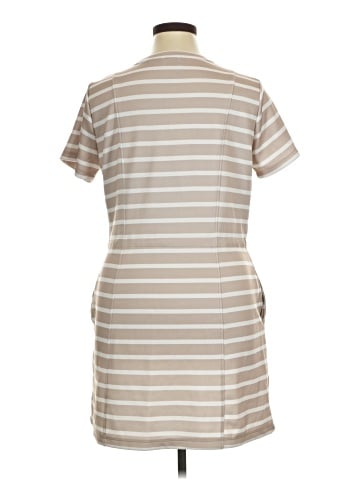 Elie Tahari Casual Dress (view 2)