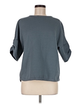 Max Studio 3/4 Sleeve T-Shirt (view 1)
