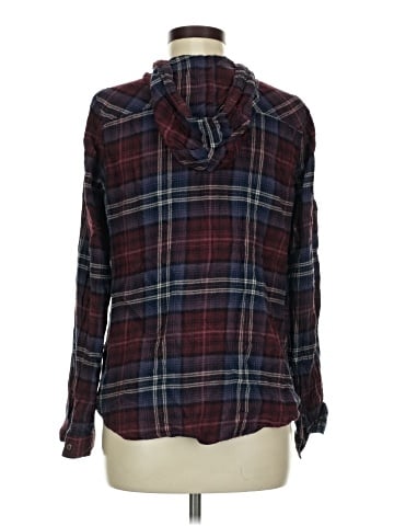 Maurices Long Sleeve Button-Down Shirt (view 2)