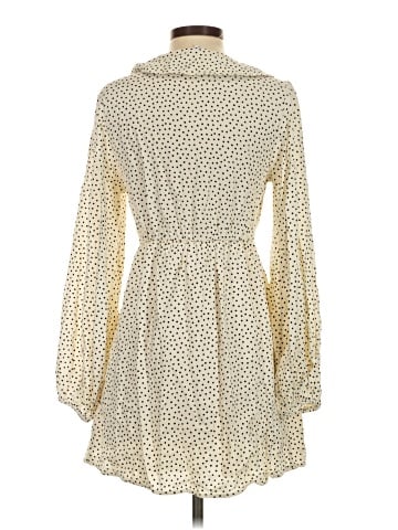 Old Navy Casual Dress (view 2)
