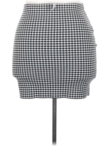 Fashion Nova Casual Skirt (view 2)