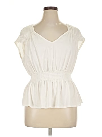 Old Navy Sleeveless T-Shirt (view 1)
