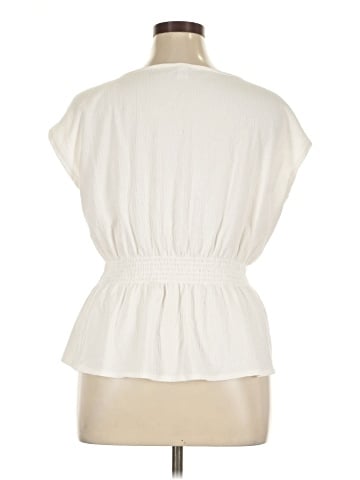 Old Navy Sleeveless T-Shirt (view 2)