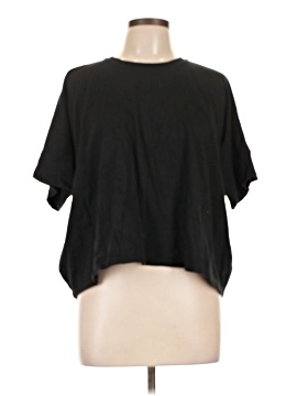 Uniqlo Short Sleeve T-Shirt (view 1)